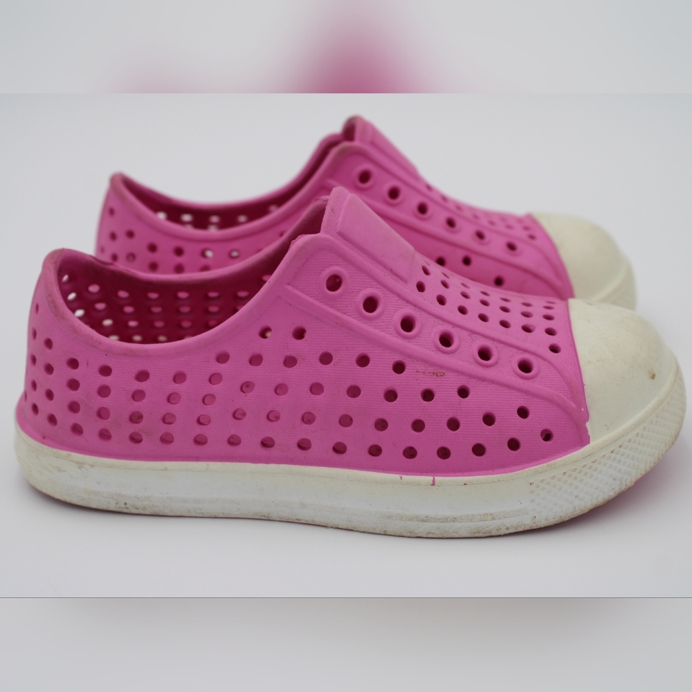 Girls Size 29 (US 11.5) Pink & Cream Low Top Shoes - Picture 2 of 7